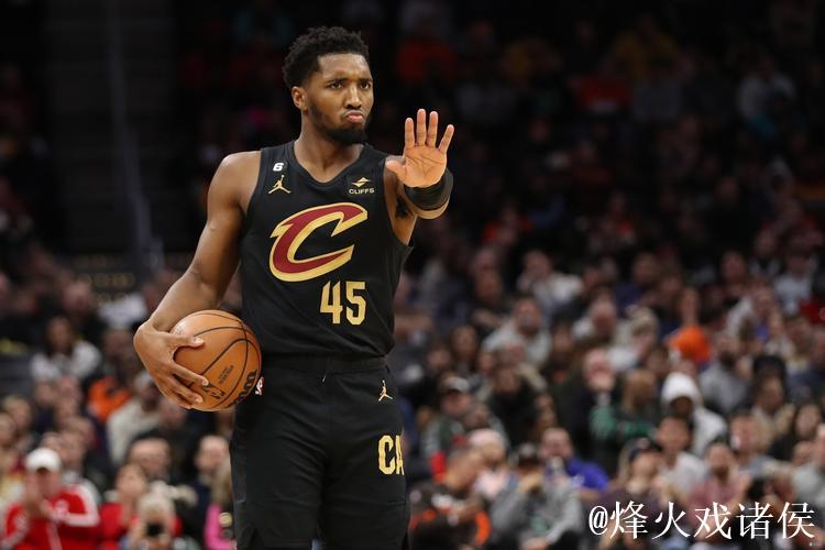 米切尔33分骑士大胜太阳 老鹰惜败尼克斯三连胜告终 米切尔33分骑士大胜太阳 老鹰惜败尼克斯三连胜告终