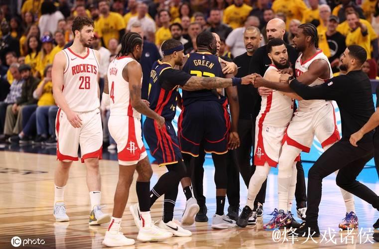 NBA杯赛淘汰赛对决：火箭勇士激战，雷霆对阵独行侠